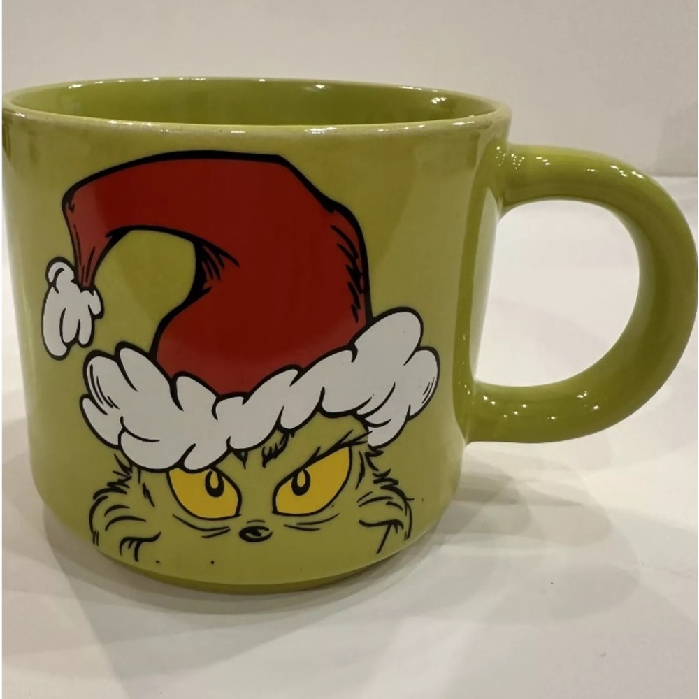 50%offw❤️ Dr. Seuss The Grinch, Coffee Mug Green With Grinning Grinch Print 3”
